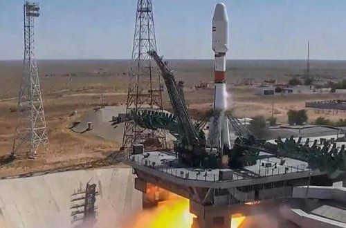 İran peykini kosmosa göndərir