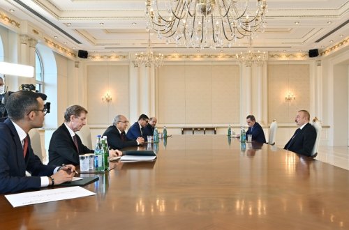 Prezident İlham Əliyev Əlcəzairin xarici işlər və xaricdəki milli icma nazirini qəbul edib