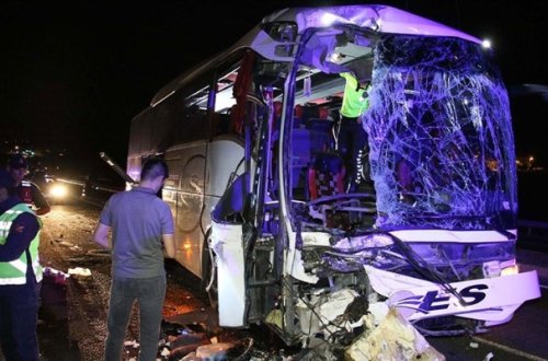 Türkiyədə yol qəzası, ölən və yaralananlar var - Fotolar