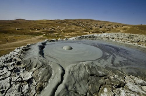 Bakıda vulkan püskürüb - YENİLƏNİB