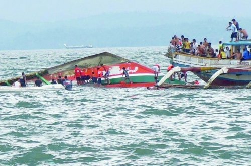 Hindistanda çayda qayıq batıb, azı 20 nəfər ölüb