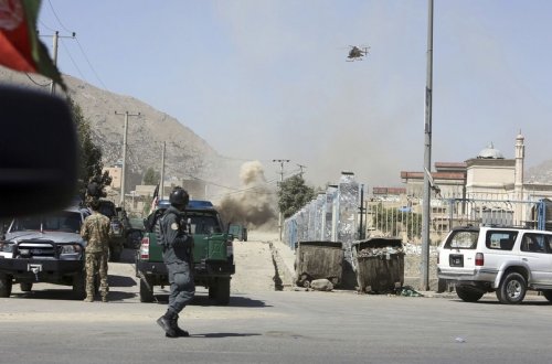 Kabildə məktəbdə partlayış olub, din xadimi ölüb