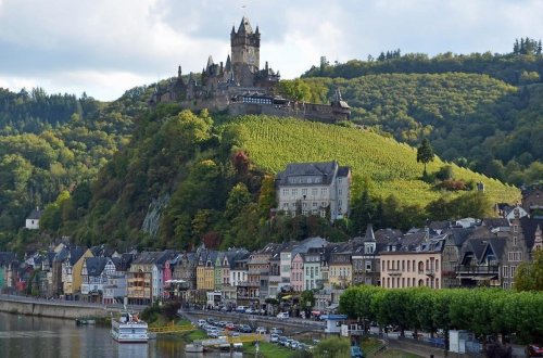 Reyn çayında suyun səviyyəsinin aşağı düşməsi naviqasiya üçün təhlükəyə çevrilib