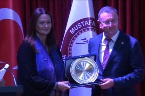 Qənirə Paşayeva Türkiyədə 