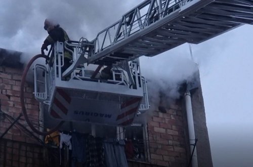 Nərimanov rayonunda yaşayış binasında yanğın olub