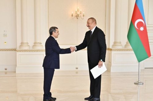 Prezident İlham Əliyev Türkmənistanın yeni səfirinin etimadnaməsini qəbul edib - YENİLƏNİB