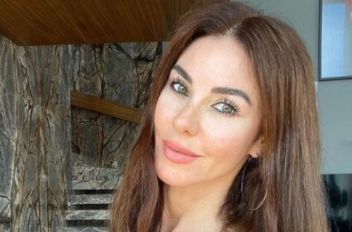 50 yaşlı müğənninin bədən quruluşu hər kəsi şoka saldı - FOTOLAR