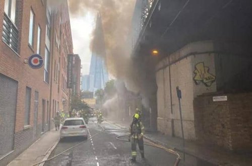 SON DƏQİQƏ: London metrosunda yanğın baş verib