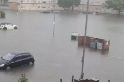 İngiltərəni daşqın: Metro və qatar səfərləri ləğv edildi