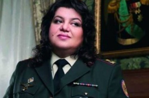 Başının üstündə Nikolayın fotosunu asan FHN-nin generalı... - FOTO