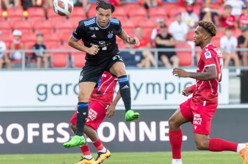 Azərbaycan millisinin hücumçusu koronavirusa yoluxub