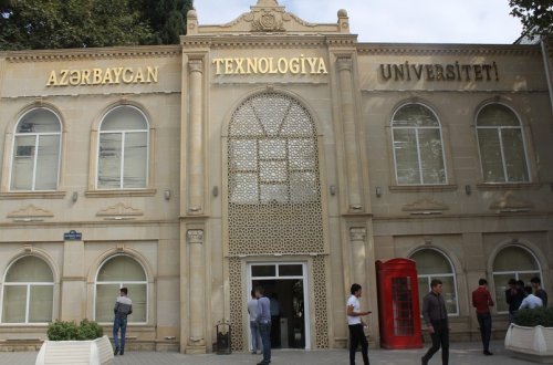 Universitet professoru vəfat edib