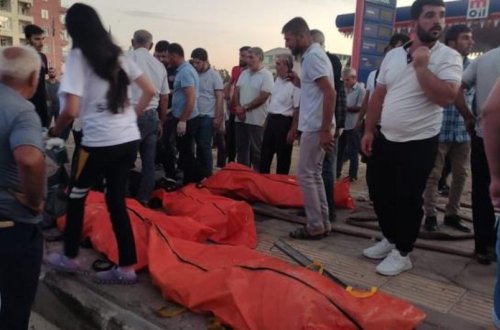 Türkiyədə ağır yol qəzasında ölənlərin sayı 20 nəfərə çatıb