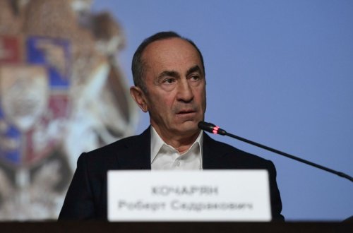 Robert Köçəryan Ermənistanı tərk edib
