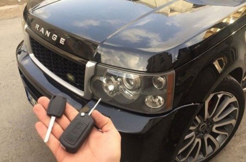 Bakıda qadının “Range Rover”i qaçırıldı