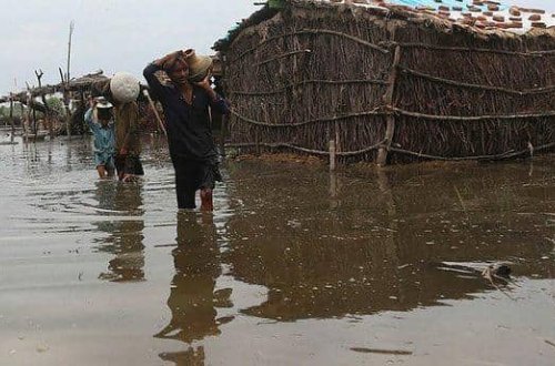 Pakistanda şiddətli yağışlar davam edir: ÖLƏNLƏR VAR