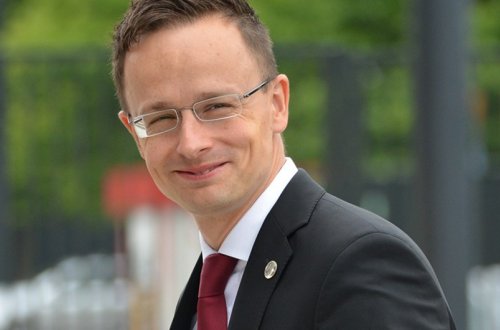 Венгрия будет получать зеленую электроэнергию из Азербайджана