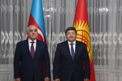 Əli Əsədov Çolpon-Atada Qırğızıstan Nazirlər Kabinetinin sədri ilə görüşüb