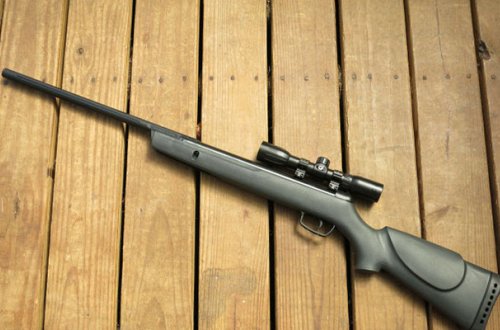 6-cı sinif şagirdi tüfənglə özünü yaraladı