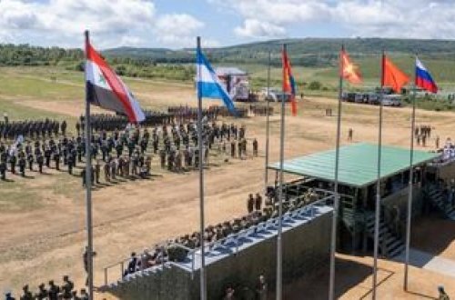 Rusiya 50 min əsgər ilə təlimlərə başladı