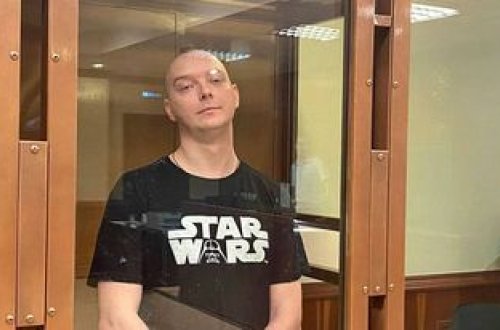 Vətənə xəyanətdə ittiham olunan rusiyalı jurnalistə 24 il həbs cəzası istənilib