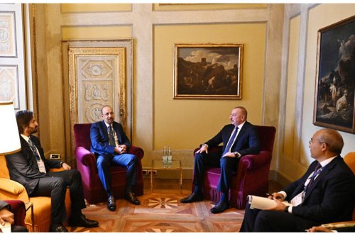 İlham Əliyev İtaliyanın Çernobbio şəhərində Səudiyyə Ərəbistanının investisiya naziri ilə görüşüb - FOTO