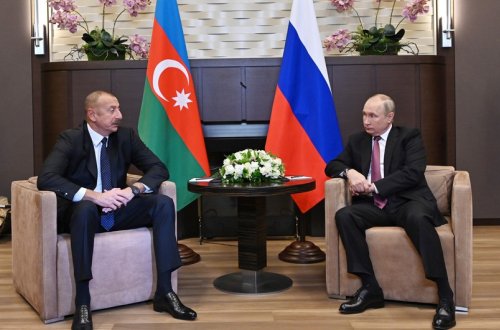 Vladimir Putin İlham Əliyevə zəng edib