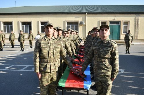 Prezident hərbi xidmətə növbəti çağırışla bağlı sərəncam imzalayıb