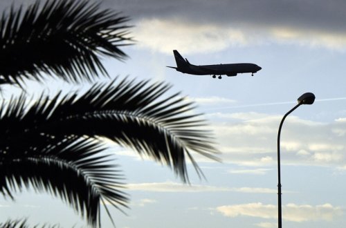 ABŞ-da göyərtəsində 10 nəfər olan təyyarə okeana düşüb