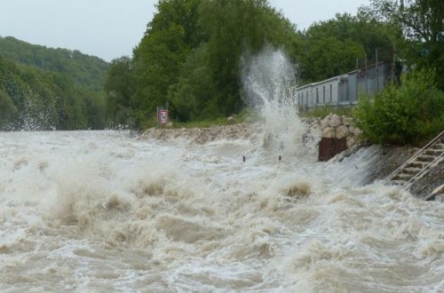 Rayonlara yağış yağıb, Talaçaydan sel keçib - FAKTİKİ HAVA