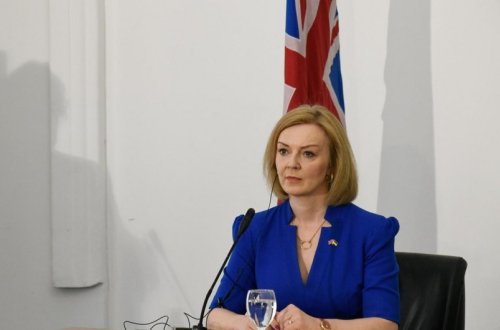 Böyük Britaniyanın yeni Baş naziri yerli biznes üçün yardım paketi hazırlayır