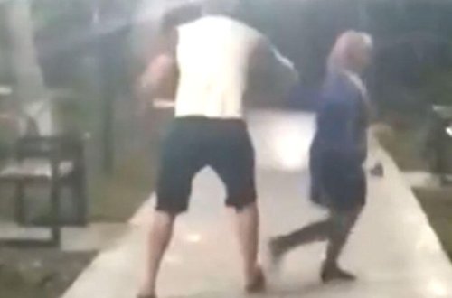 Küçədə qıza işgəncə verdilər - VİDEO