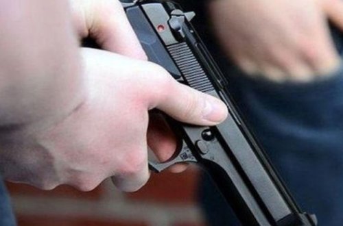 Qohumunu güllələyib, silahı fermada gizlətdi