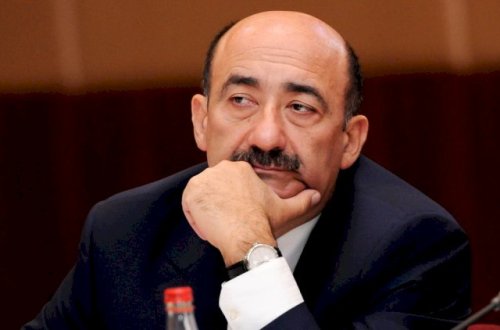 Əbülfəs Qarayevin həyat yoldaşının ölkədən çıxışına qadağa qoyulur