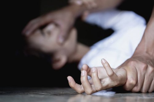 Azərbaycanda kişi öz qızlarına qarşı əxlaqsızlıq etdi