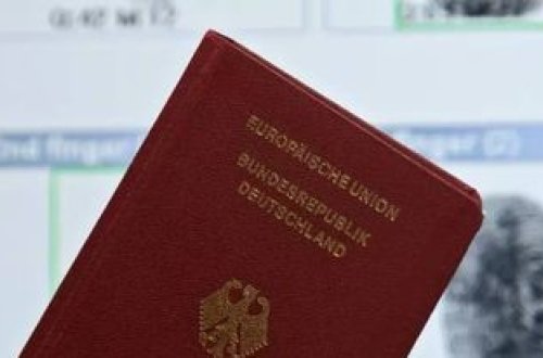 Almaniya işçi qüvvəsini cəlb etmək üçün vətəndaşlığı asanlaşdıracaq