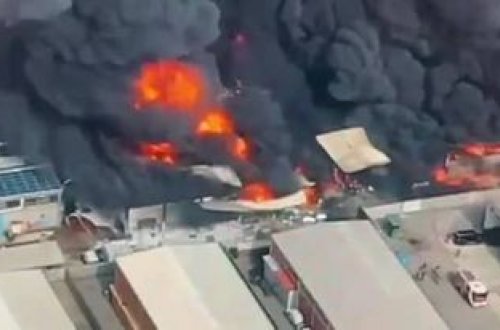 İtaliyada neft-kimya zavodu yandı: 6 işçi YARALANIB