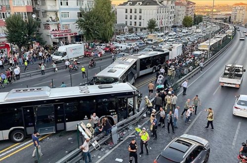 Türkiyədə ağır yol qəzası olub, 42 nəfər yaralanıb