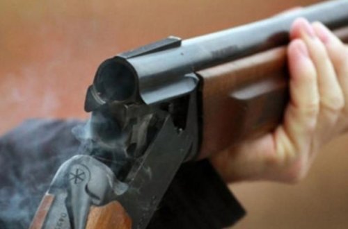 Bakıda silahlı insident: Ehtiyatsızlıqdan özünü güllələdi