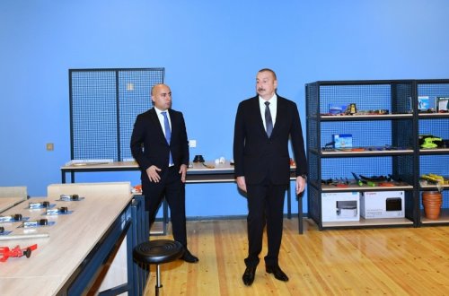Azərbaycan Prezidenti Binəqədidə yeni inşa olunan məktəbin açılışında iştirak edib