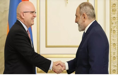 Filip Riker və Paşinyan Azərbaycanla münasibətlərin normallaşmasını müzakirə edib