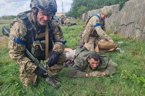 Rusiya ordusunun polkovnik-leytenantı Ukrayna hərbçilərinə əsir düşüb - FOTO