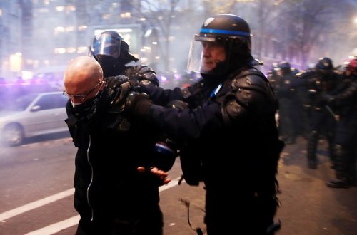 Fransa paytaxtında iğtişaşlar olub, 100-dən çox saxlanılan var