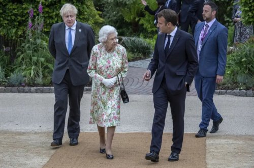 Makron II Elizabetin dəfnində iştirak edəcək