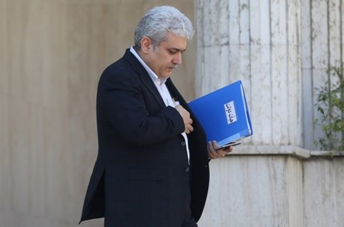 İranın vitse-prezidenti istefa verib