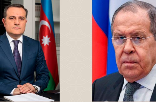 Ceyhun Bayramov Rusiya XİN başçısı ilə Azərbaycan-Ermənistan sərhədindəki gərginliyi müzakirə edib