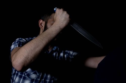 Bakıda hoteldə arvadını öldürməkdə təqsirləndirilən şəxsin məhkəməsi başlayır