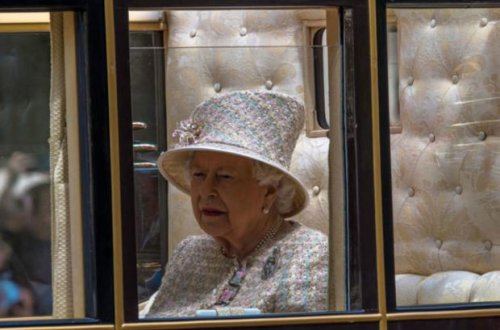 II Elizabetin 2085-ci ildə açılmasını istədiyi məktub üzə çıxdı