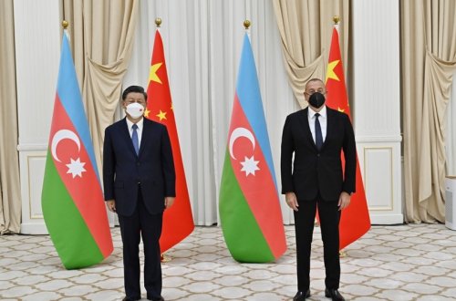 Prezident İlham Əliyev Səmərqənddə Çin lideri ilə görüşüb - YENİLƏNİB