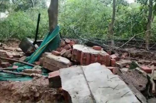 Hindistanda divarın uçması nəticəsində 9 nəfər ölüb